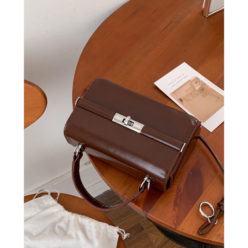 Ženska torba u korejskom stilu, nišni dizajn, kvadratna crossbody torba, PU koža, zaključavanje, poliester podstava, jedan remen, Zima 2025