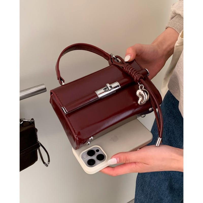 Ženska torba u korejskom stilu, nišni dizajn, kvadratna crossbody torba, PU koža, zaključavanje, poliester podstava, jedan remen, Zima 2025