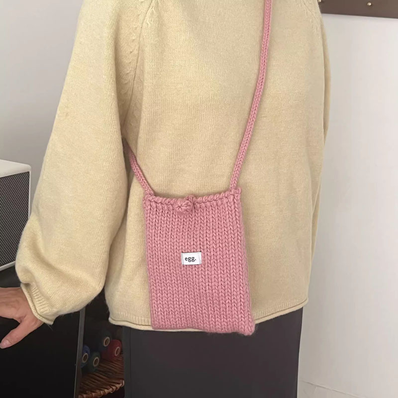 Pamukova pletene torbica za telefon, vertikalno kvadratnog oblika, crossbody s vezicom, mekano pletenje, svjež i sladak stil