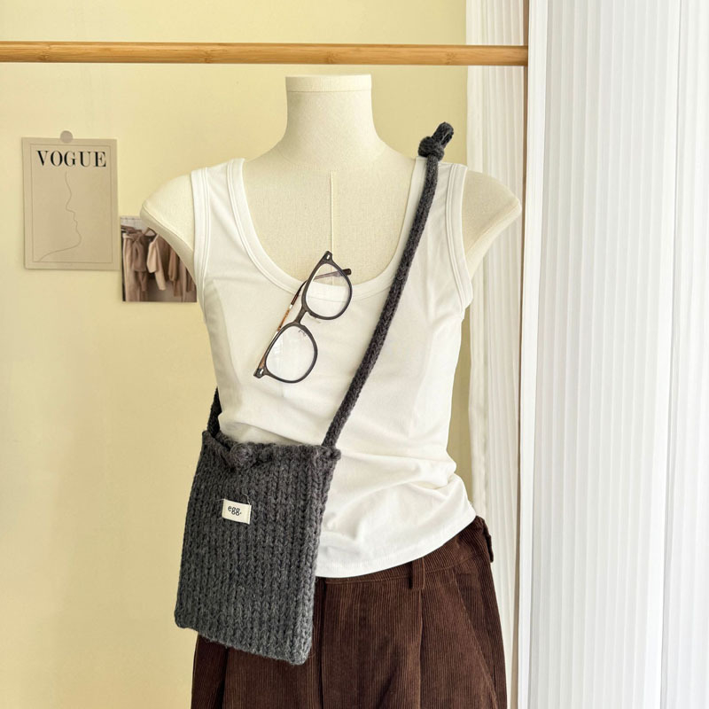 Pamukova pletene torbica za telefon, vertikalno kvadratnog oblika, crossbody s vezicom, mekano pletenje, svjež i sladak stil