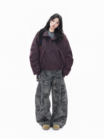 Jakna s perjem od patke, slim-fit, stojeći ovratnik, punilo 101–200 g, sadržaj perja 86–90%, materijal poliester, debela konstrukcija, street hipster stil