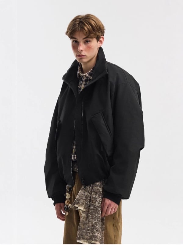 Jakna s perjem od patke, slim-fit, stojeći ovratnik, punilo 101–200 g, sadržaj perja 86–90%, materijal poliester, debela konstrukcija, street hipster stil