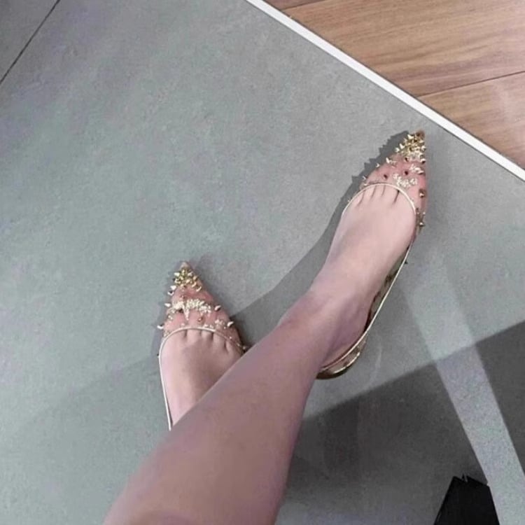 Дамски сандали от овча кожа с нисък ток, заострен нос, отворен пръст, без презрамки, PU стелка, гумена подметка