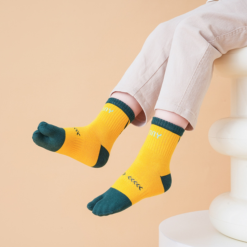 Детски памучни чорапи с разделени пръсти, 80–90% памук, абсорбиращи пот, средно високи, за деца 7–12 години