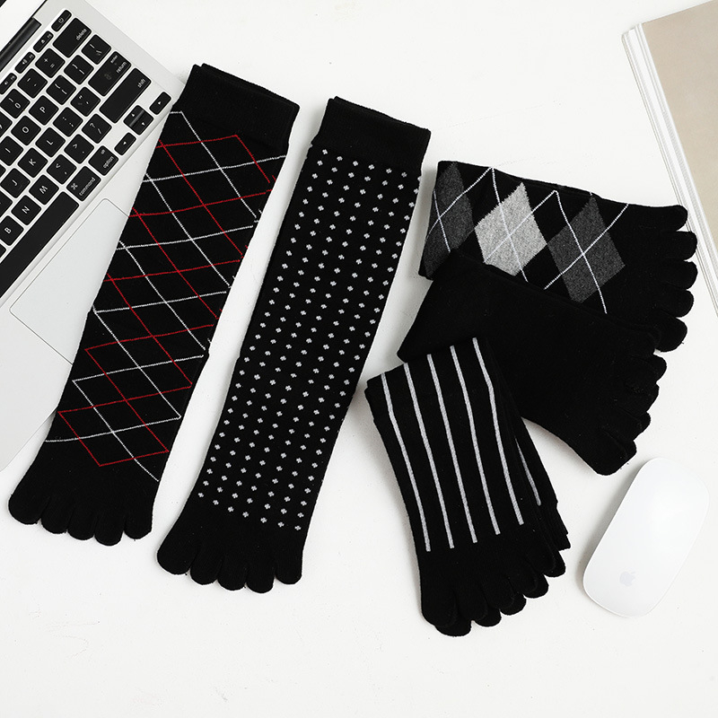 Мъжки петопръстни чорапи, гребен памук, жакардова тъкан, каре шарка, дишащи