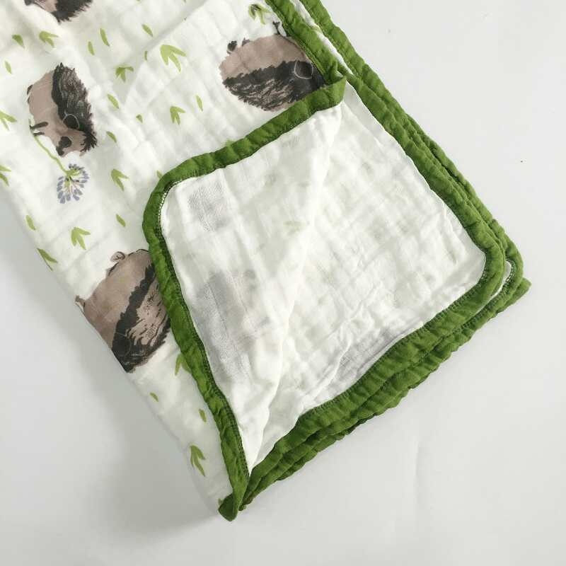 Prosop de înfășurare din bumbac muselin cu patru straturi — 95%+ bumbac; modele animale, desene animate și flori; pentru sugari și copii mici