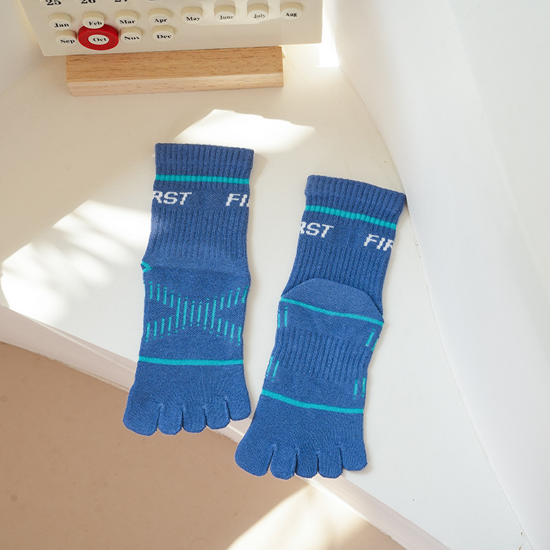 Тийнейджърски спортни чорапи с пет пръста, средна височина, памук, абсорбция на пот, лека компресия