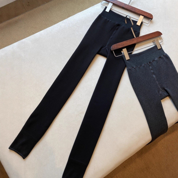 Spandeks najlonke, guste i tople, jedne boje, jednodjelni dizajn