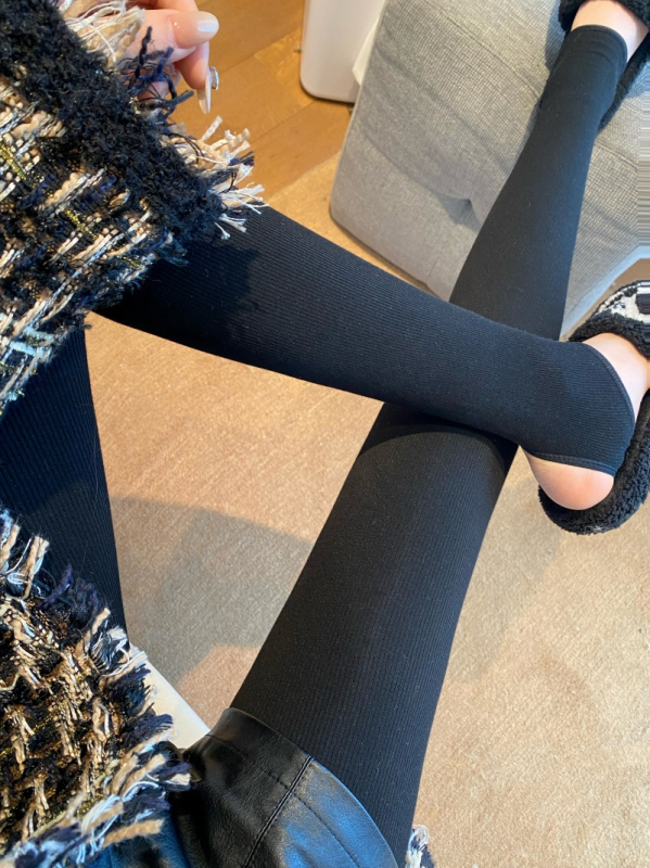 Spandeks najlonke, guste i tople, jedne boje, jednodjelni dizajn