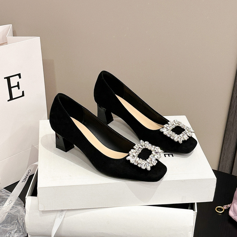 Женски обувки на висок ток, квадратен нос, велурен горен материал, среден ток 3–6 см, гумена подметка