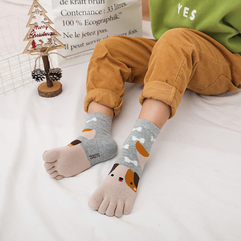 Čarape s pet prstiju od čiste pamuka, karikaturalni uzorak, srednje duljine, za djecu 7–12 godina