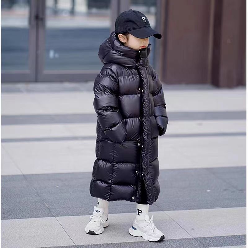 Дълго зимно яке с качулка, ултра плътно, найлонова материя, патеши пух 50%, дължина 80–100 см, цип