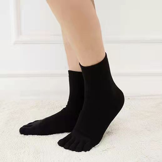 Čarape s odvojenim prstima od pamuka, unisex, visok rub, jednobojne, upijaju znoj