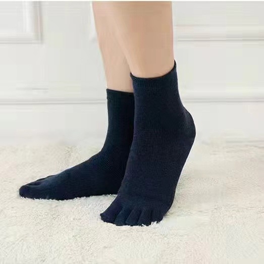Čarape s odvojenim prstima od pamuka, unisex, visok rub, jednobojne, upijaju znoj
