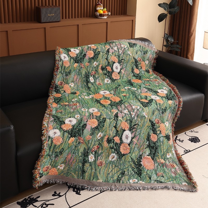 Διακοσμητικό γοβλέν για διακόσμηση χώρου, ορθογώνιο και πολυλειτουργικό κάλυμμα για καναπέ και καρέκλες. Υλικό: μείγμα πολυεστέρα-βαμβακιού; Μηχανικά υφαντό; Μοτίο: λουλούδια/χορτάρια/φυλλά; Στυλ: Νέο Κινέζικο Στυλ.