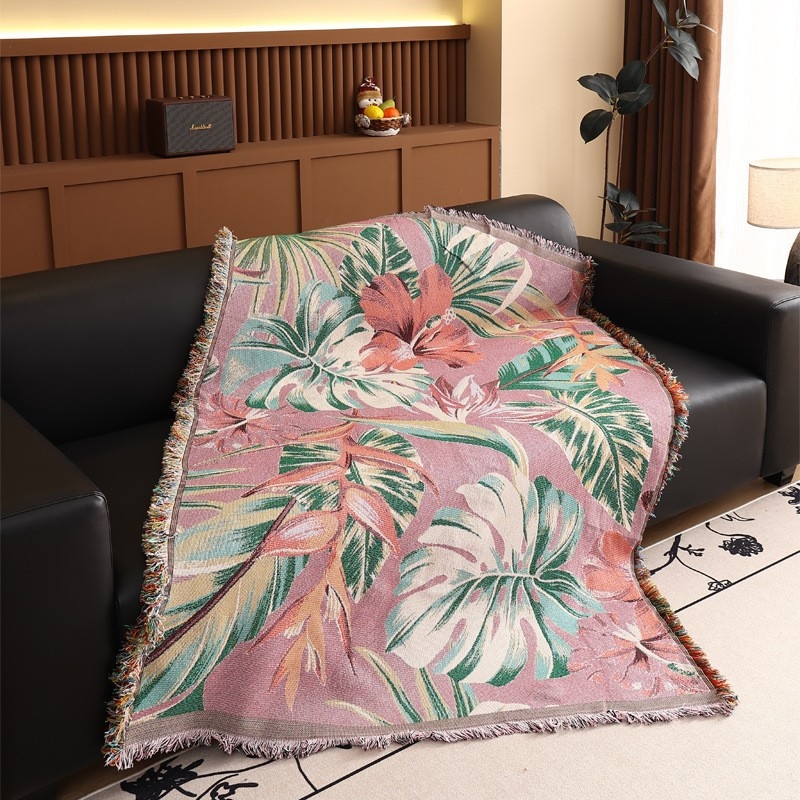 Διακοσμητικό γοβλέν για διακόσμηση χώρου, ορθογώνιο και πολυλειτουργικό κάλυμμα για καναπέ και καρέκλες. Υλικό: μείγμα πολυεστέρα-βαμβακιού; Μηχανικά υφαντό; Μοτίο: λουλούδια/χορτάρια/φυλλά; Στυλ: Νέο Κινέζικο Στυλ.