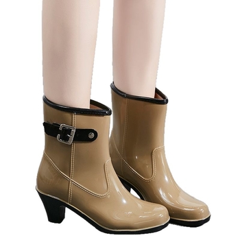 Női PVC esőcsizmák, PVC felső rész, középső cső magasságú, 6–8 cm magas sarkú, normál vastagság