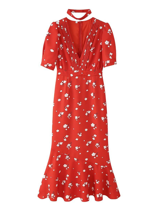 Рокля от полиестер с V-образно деколте, къси ръкави и дълга А-линейна кройка