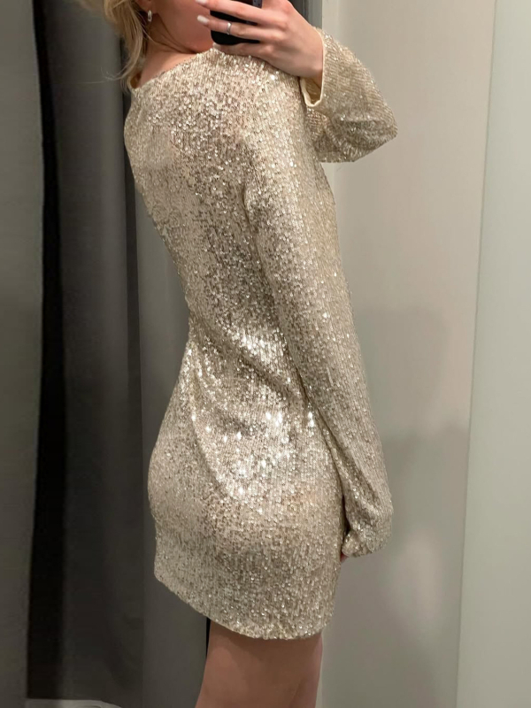 Poliészteres flitteres ruha, hosszú ujjú, kerek nyakú, magas derekú sziluettel