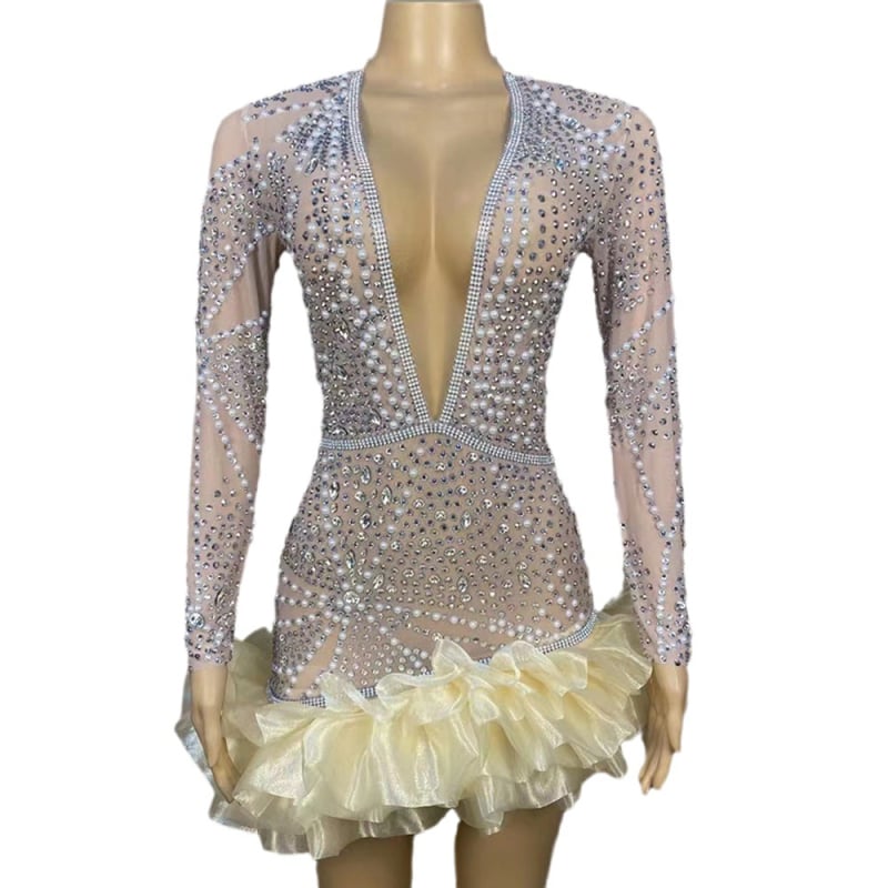 Haljina od spandexa s rhinestones, perlama i resama, okrugli izrez, dugi rukavi, kratka suknja, uski kroj u bokovima