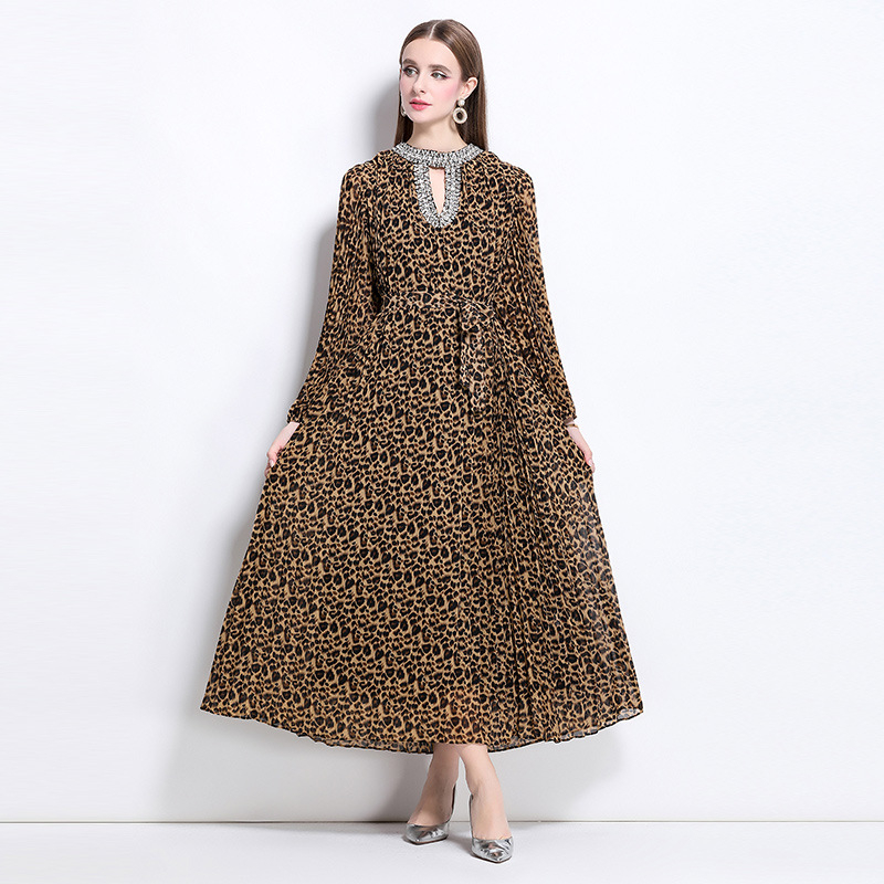 Haljina leopard uzorka od šifona, dugi rukavi, visoki ovratnik, duga suknja
