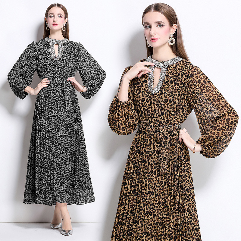 Haljina leopard uzorka od šifona, dugi rukavi, visoki ovratnik, duga suknja