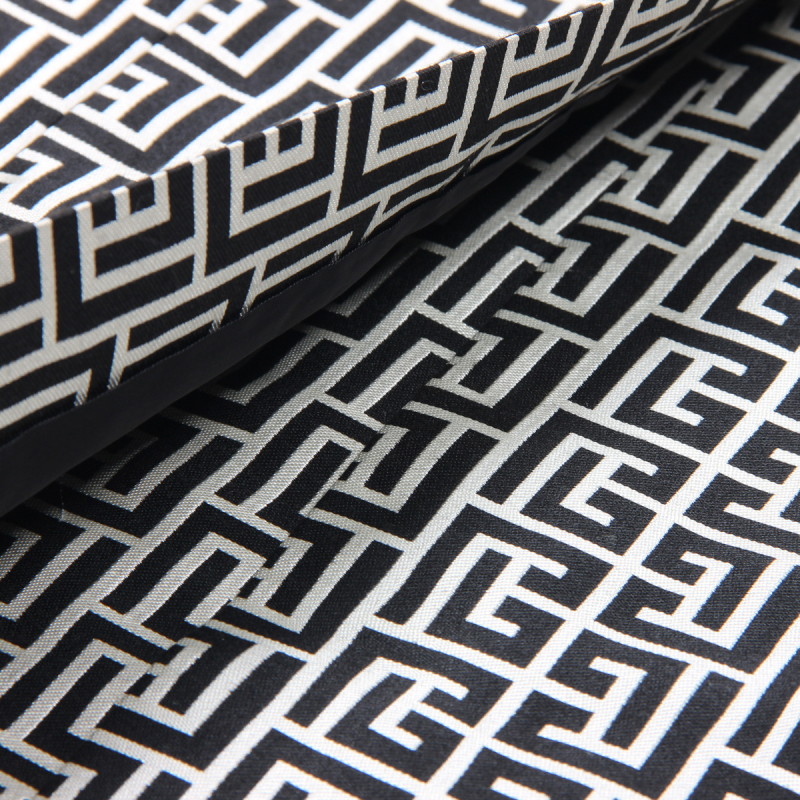 Дамско палто с жакардов колан в стил Хепбърн, средна дължина, двуредно копче, костюмна яка