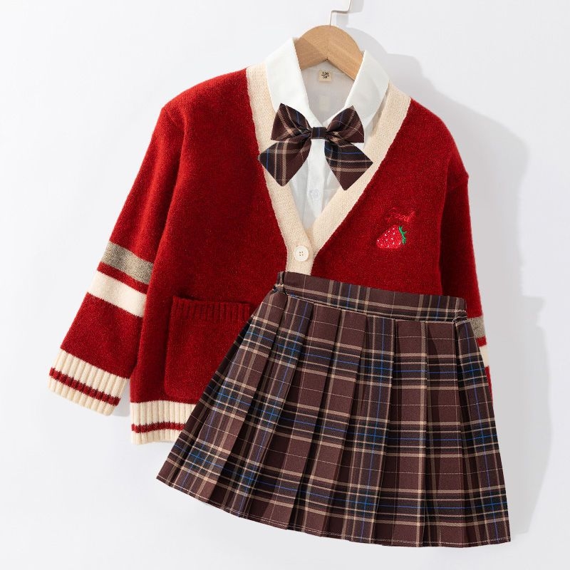 Lányok téli, egyetemi-stílusú három darabos szoknyás-kabátos pulóver szett, hosszú ujjú, pamut-poliészter keverék, rácsos mintázat, 3–8 éveseknek.