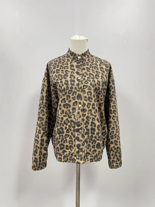 Ženski kaput s leopard printom, slobodan kroj, poliester tkanina, dugi rukavi, goler s polu-rolkom (Proljeće 2025)