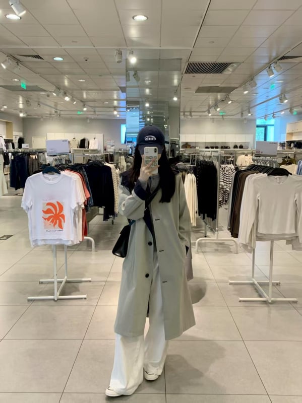 Дамски дълъг тренчкот с качулка, едноцветен модел, дълги ръкави, сложна изработка, уличен хипстър стил, есен 2025