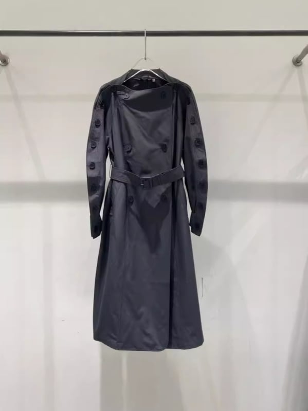 Дамско палто до средна дължина с двуредно закопчаване, кръгла яка, едноцветен модел, свободен силует