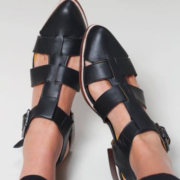 Sandale romane pentru femei, imprimeu leopard, partea superioară PU sintetic, talpă din cauciuc, închidere cu cataramă