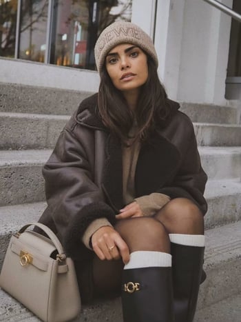 Дамско пухено яке, обратимо, свободен силует, еднобортно, полиестер