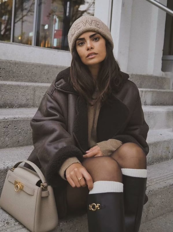 Дамско пухено яке, обратимо, свободен силует, еднобортно, полиестер