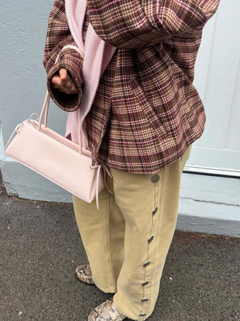 Палто от полиестер със стояща яка, каре шарка, дебел материал и ретро стил