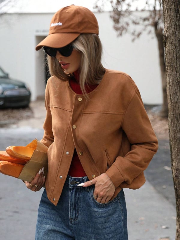 Дамско палто от замша — уличен стил, кръгло деколте, дълги ръкави