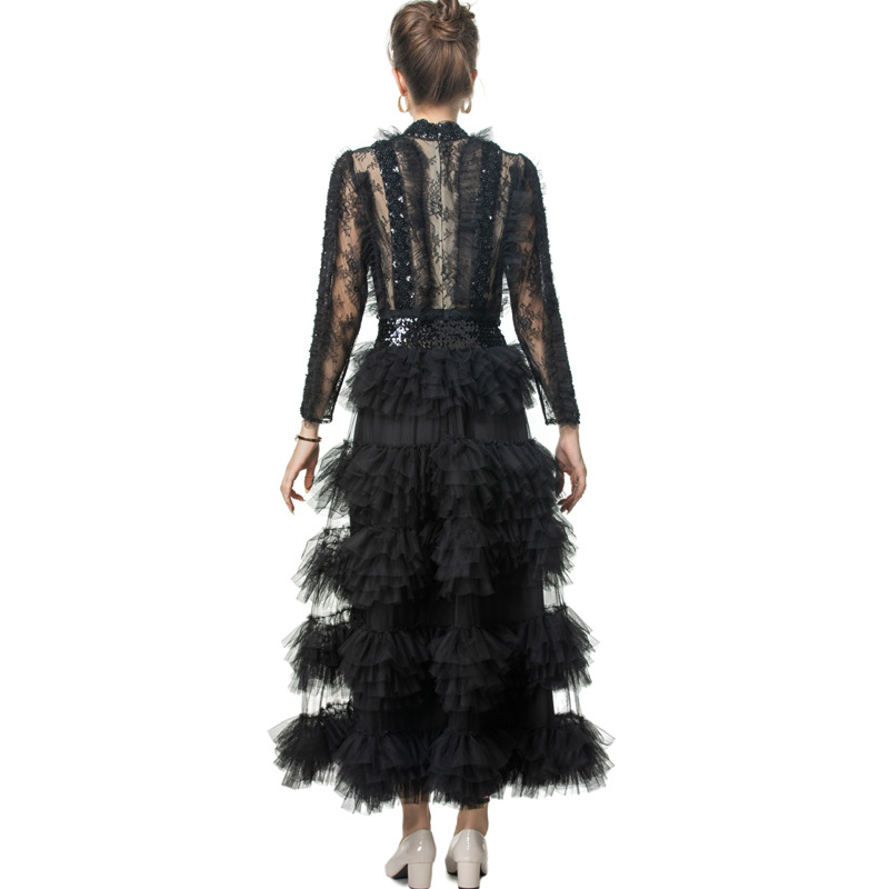 Rochie lungă de prințesă cu guler înalt, paiete cusute manual, croială patchwork – primăvara 2025