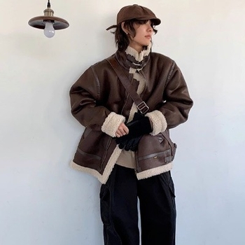 палто от полиестер, координиран модел, стояща яка, цип, свободен крой