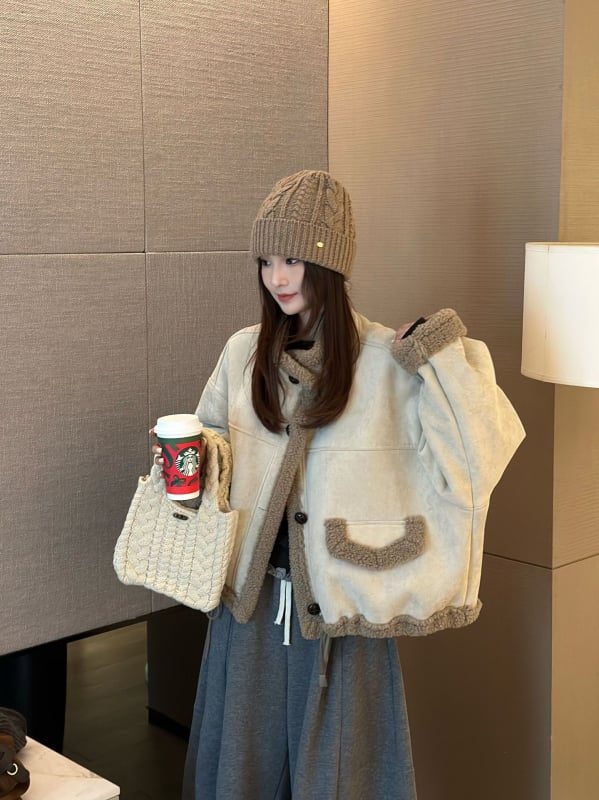 Женско палто от овча кожа, къс модел, дълги ръкави, стояща яка, корейски ежедневен стил, зима 2025