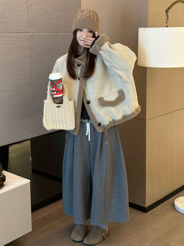 Женско палто от овча кожа, къс модел, дълги ръкави, стояща яка, корейски ежедневен стил, зима 2025