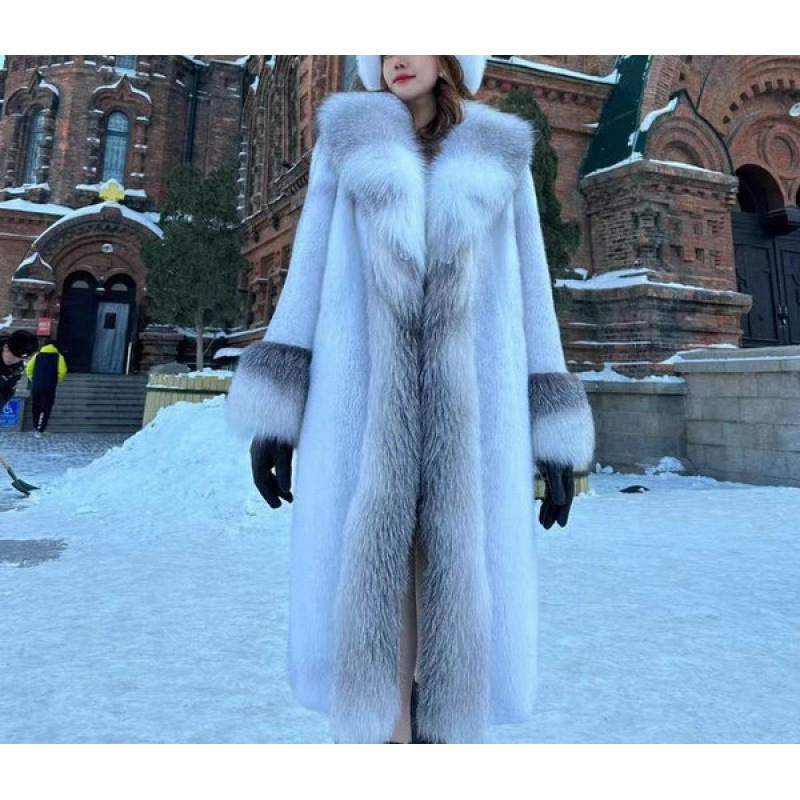 Дълго дамско палто от велур с яка от лисича козина, градски стил