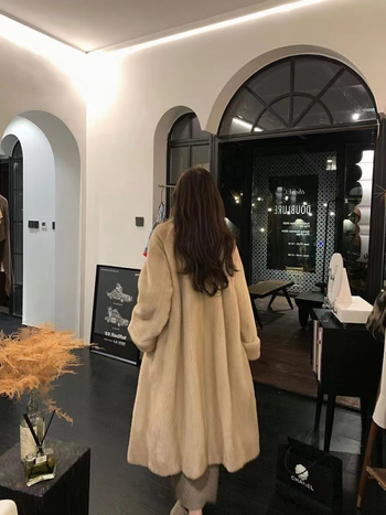 Палто от изкуствена лисица в корейски стил, дълго палто с V-образно деколте и дълги ръкави, велурова текстура