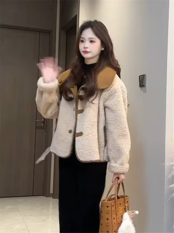 Дамско реверсивно яке от изкуствена агнешка вълна, къс стил, подплатено с флис, удебелено, с лацкан