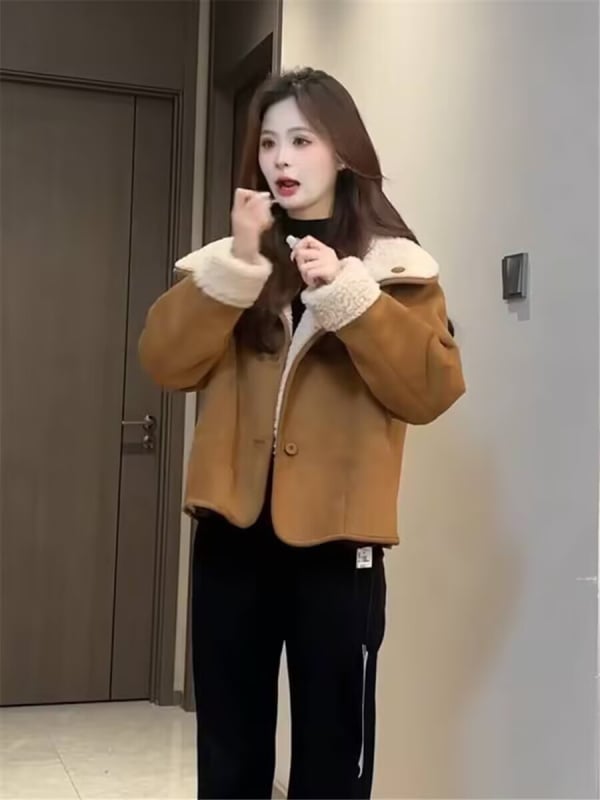 Дамско реверсивно яке от изкуствена агнешка вълна, къс стил, подплатено с флис, удебелено, с лацкан