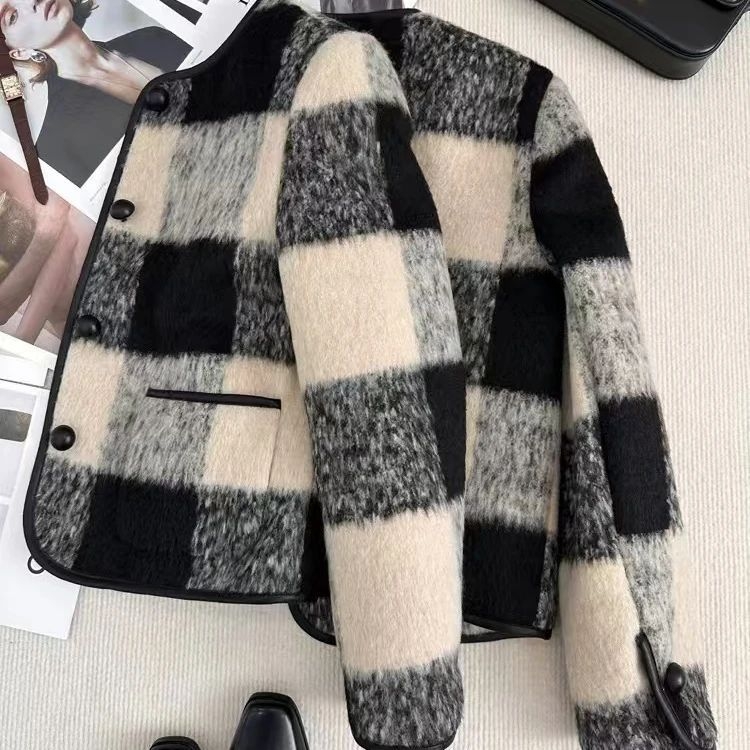 Ženski zimski kaput s kariranim uzorkom, okrugli ovratnik, dugi rukavi, kratka duljina, Chanel-inspiriran stil
