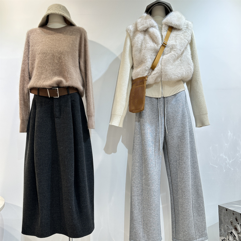 Vanjska jakna s umjetnom krznom od kunića, patchwork, pleteni rukavi, zip, ovratnik s preklopom