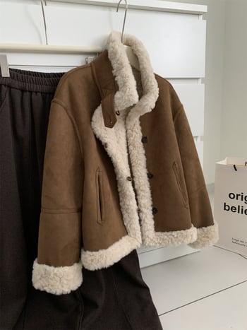 Яке с яка стойка от изкуствена агнешка вълна, свободен силует, дебели колажни детайли, дълъг ръкав