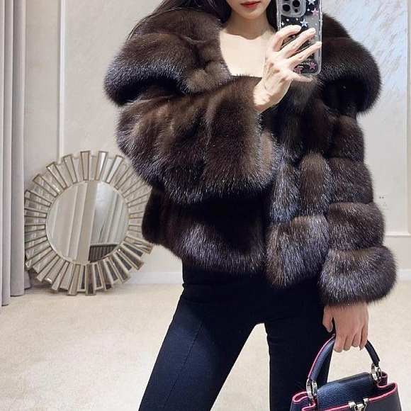 Шуба от собол козина с голям лацкан, поло яка, изкуствена козина по яка, Chenille плат (козина от собол, голям лацкан, поло яка, изкуствена козина по яка, Chenille плат)