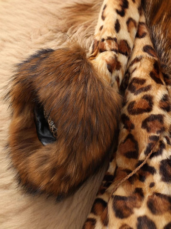 Ženski kaput s leopard printom od umjetne krzne, srednje duljine, ovratnik od umjetne krzne i V-izrez