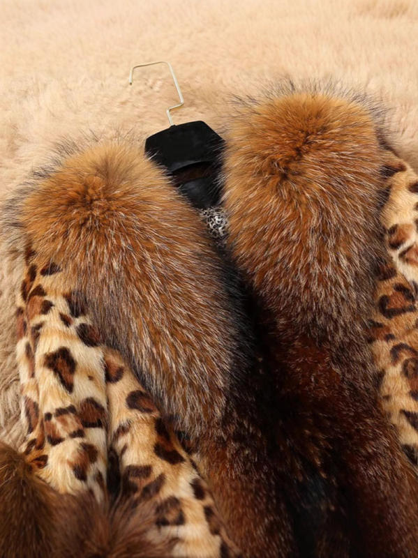 Ženski kaput s leopard printom od umjetne krzne, srednje duljine, ovratnik od umjetne krzne i V-izrez